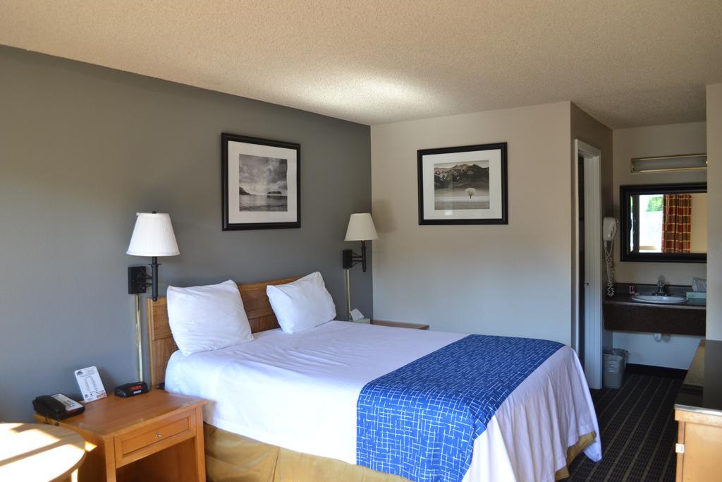 Travelodge By Wyndham Sea-Tac Airport North Tukwila Bagian luar foto