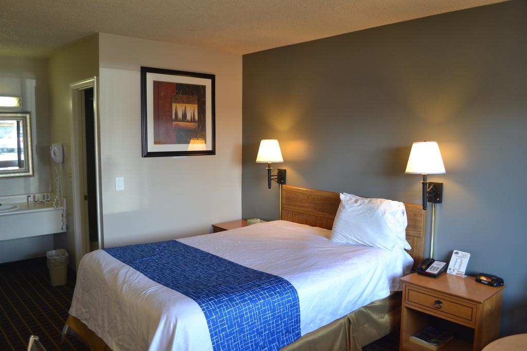Travelodge By Wyndham Sea-Tac Airport North Tukwila Bagian luar foto