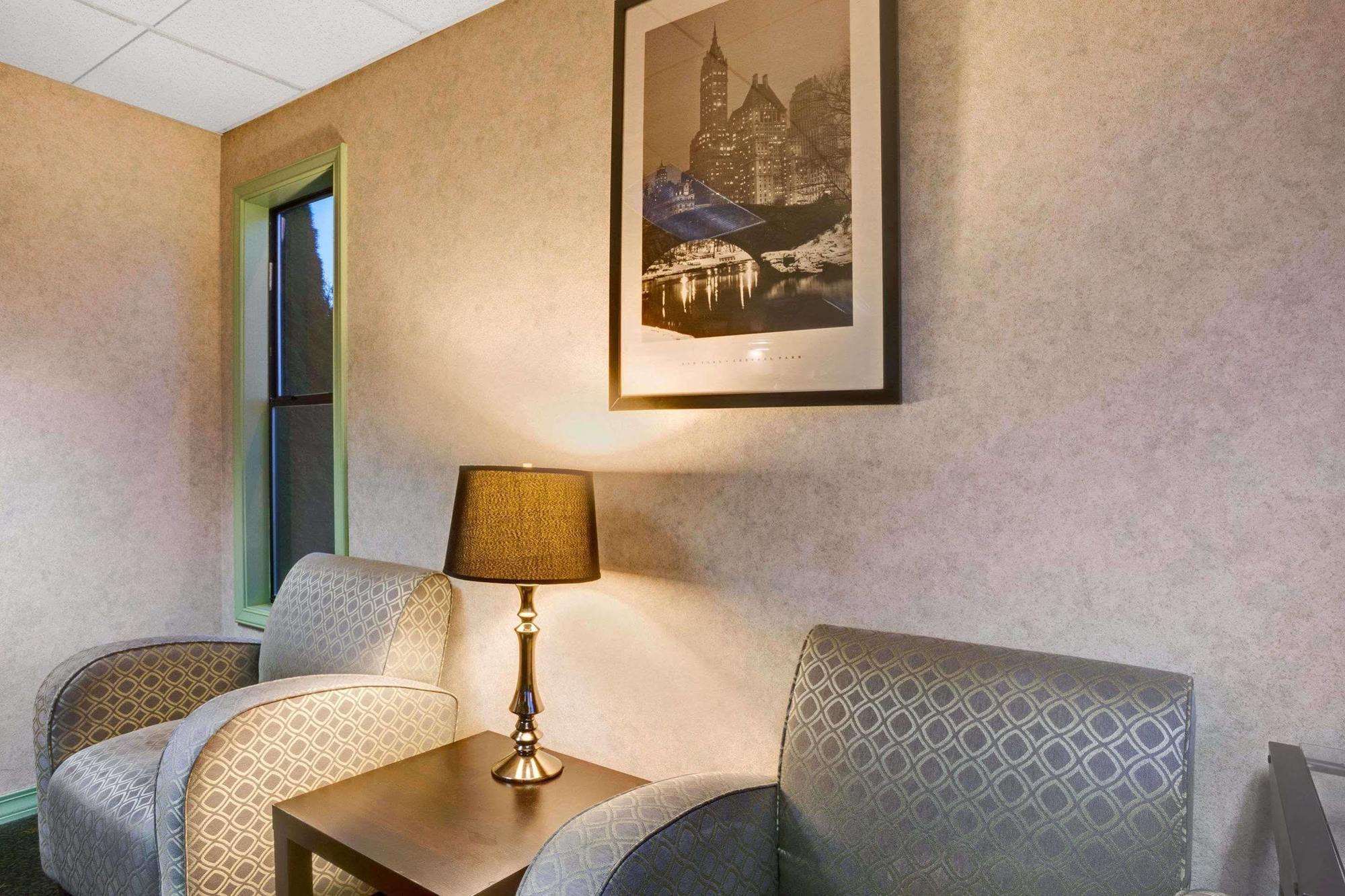 Travelodge By Wyndham Sea-Tac Airport North Tukwila Bagian luar foto